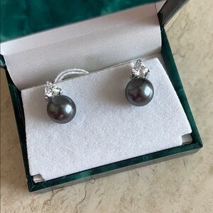 Sterling Silver Black Pearl/Triangle CZ Earrings